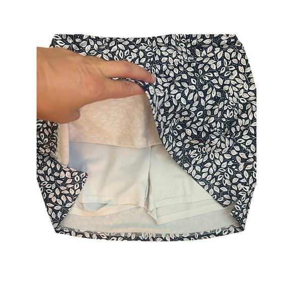 Oyamiki Women's Active Athletic Skort Size Large - Picture 2 of 4